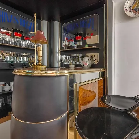 Charming Atypical In Heart Of Marais Apartman Párizs